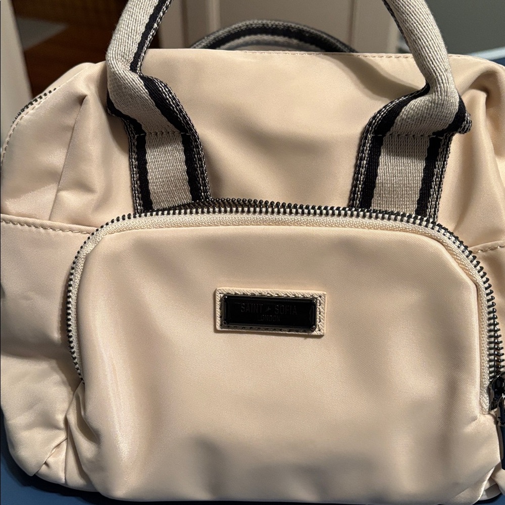 Fun Saint And Sofia Purse With Strap - image 2